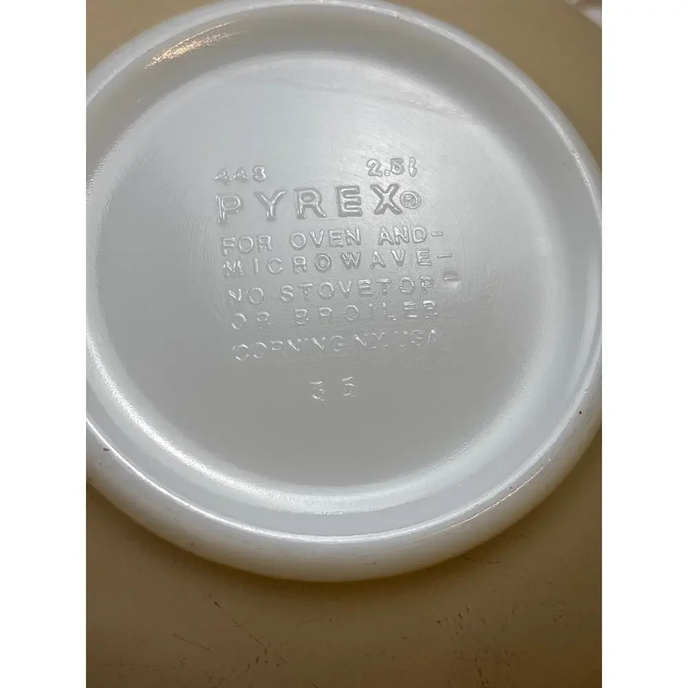 Vintage Pyrex Homestead Cinderella Mixing Bowl Folk Art Country Kitchen 70s/80s